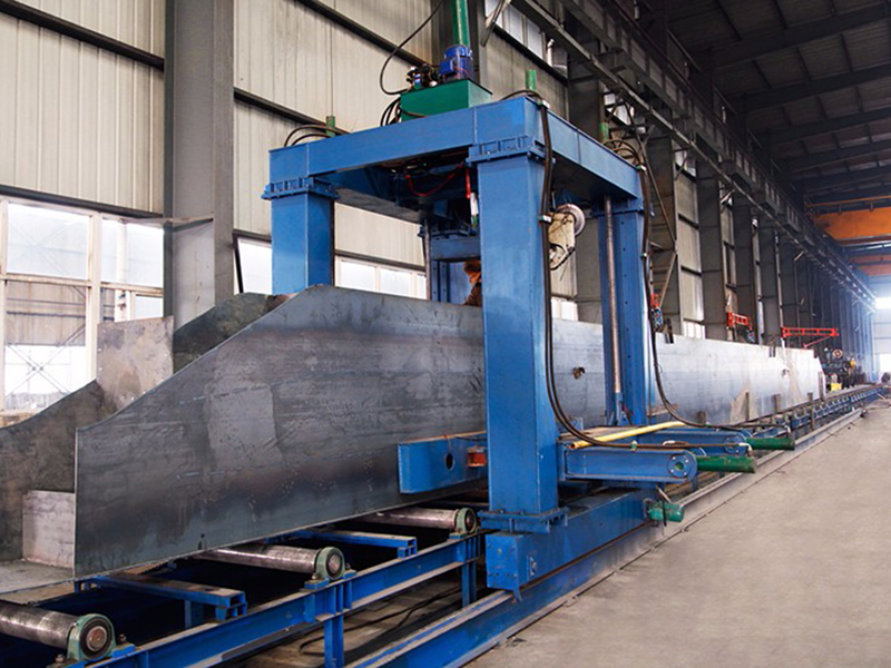 1634099295150774.jpg 雙梁主梁液壓組焊機(jī).jpg